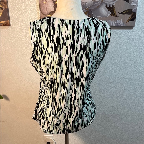 Calvin Klein Abstract Black and White Blouse (small flaw) - Picture 3 of 8